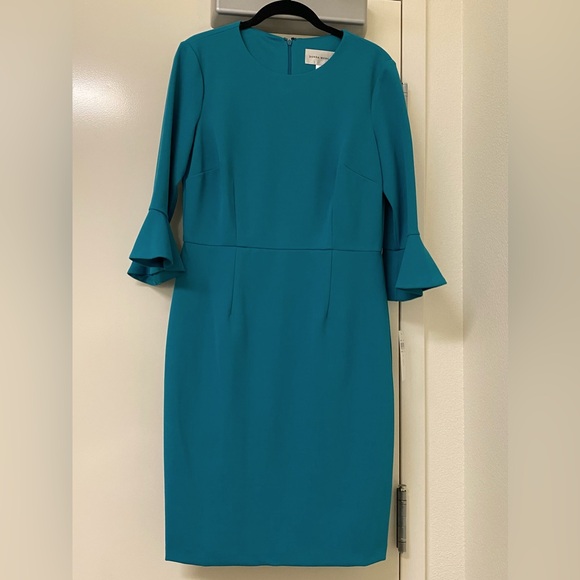 Donna Morgan Bell Sleeve Dress - Picture 1 of 6